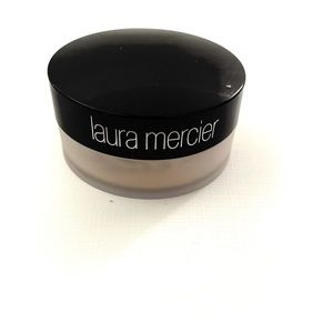 Laura Mercier Mineral Finishing Powder-Translucent